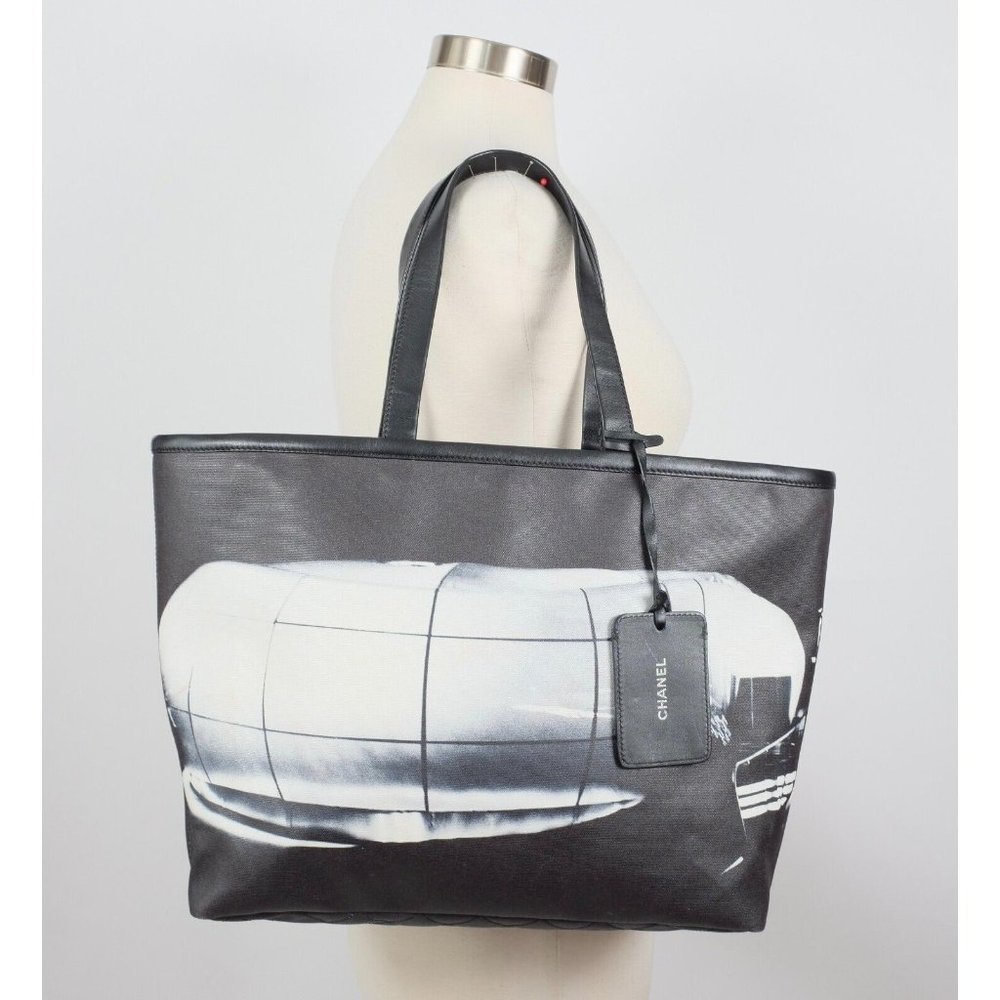 Chanel Zaha Hadid Mobile Art Tote Bag Karl Lagerfeld canvas leather